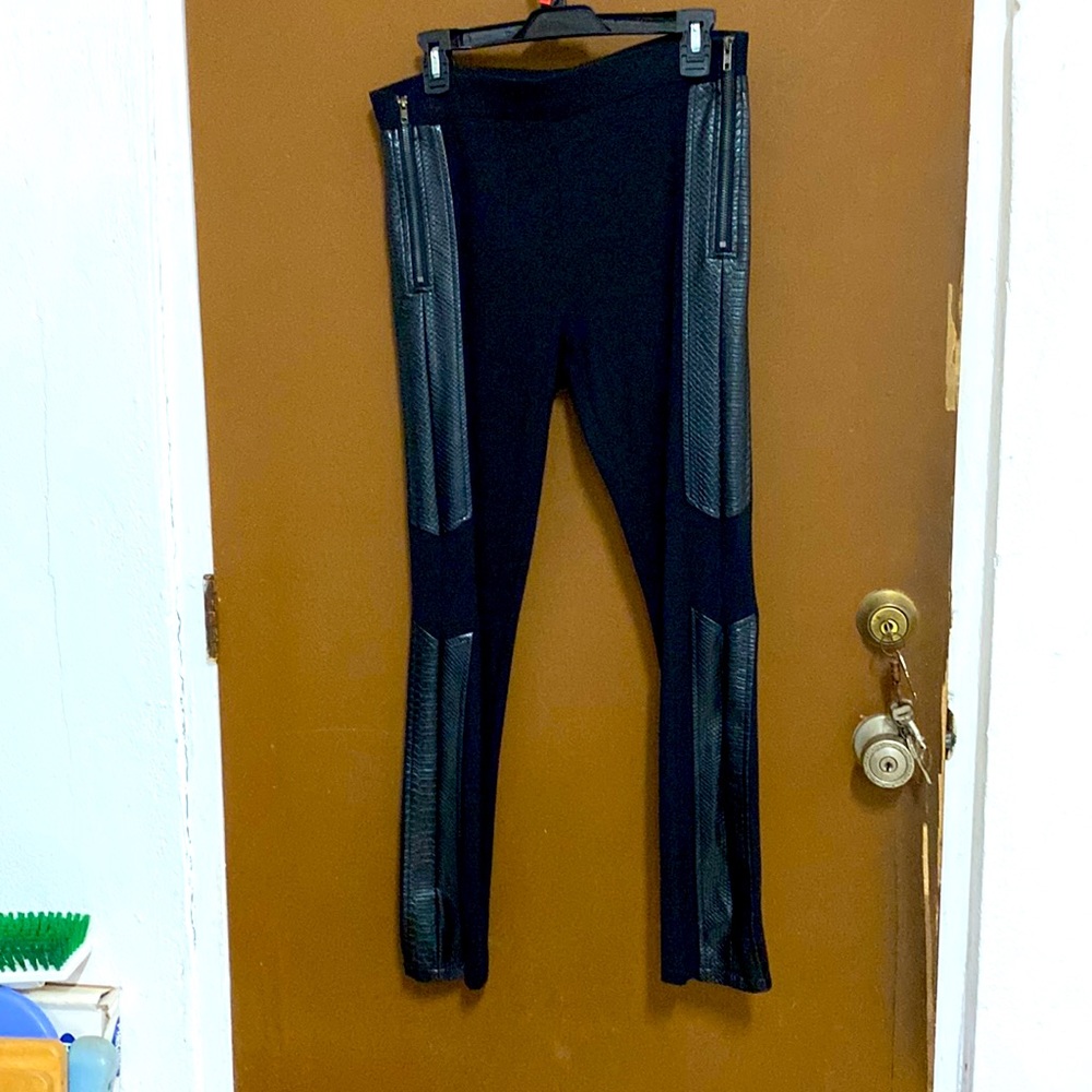 Comme Black Leggings with Leather Trim Size Large